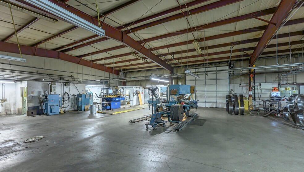 More Photos Of 460 NE Yamhill St, Willamina Distribution For Lease