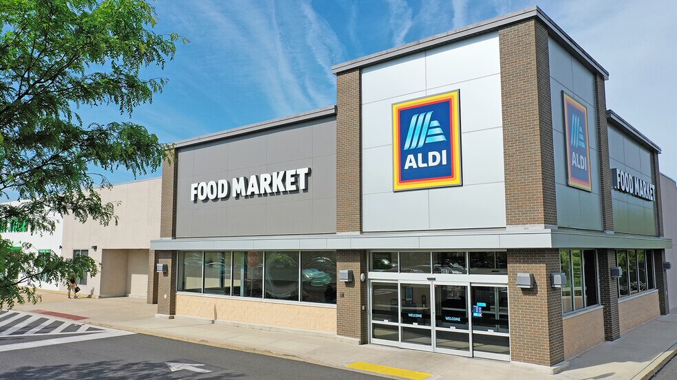 Primary Photo Of 3 W Ridge Pike, Limerick Unknown For Lease