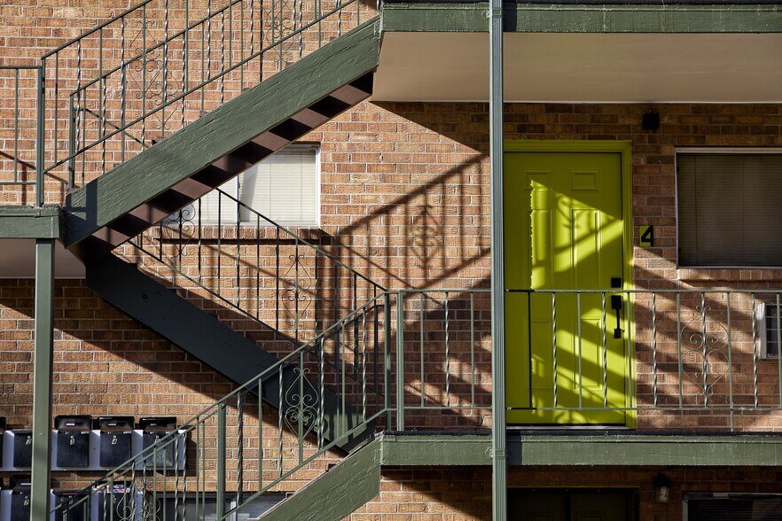 More Photos Of 801 W Prentice Ave, Littleton Apartments For Sale