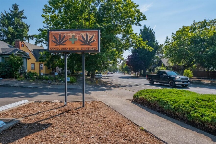 More Photos Of 1890 Capitol St NE, Salem Freestanding For Sale