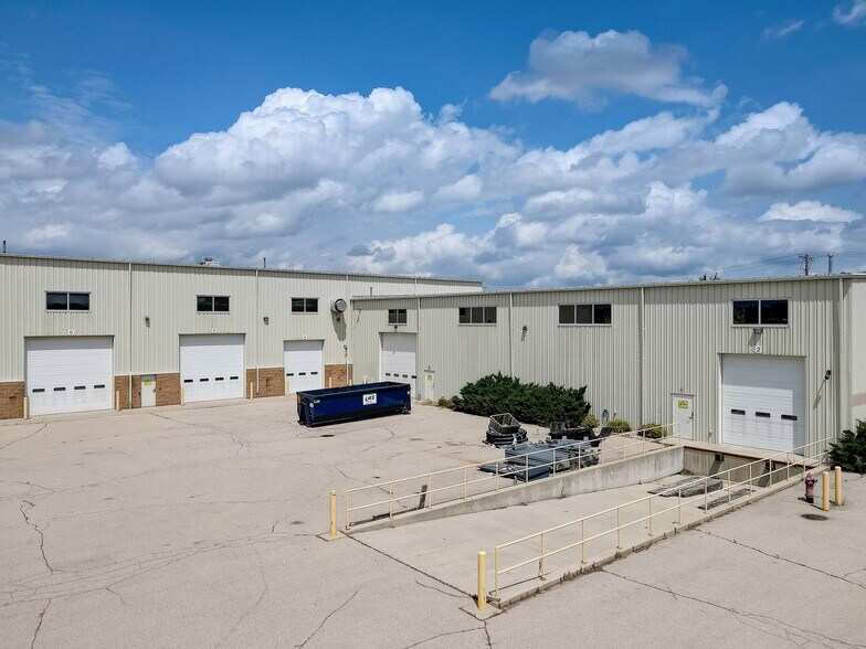 More Photos Of 2180 Pennsylvania Ave, Madison Showroom For Sale