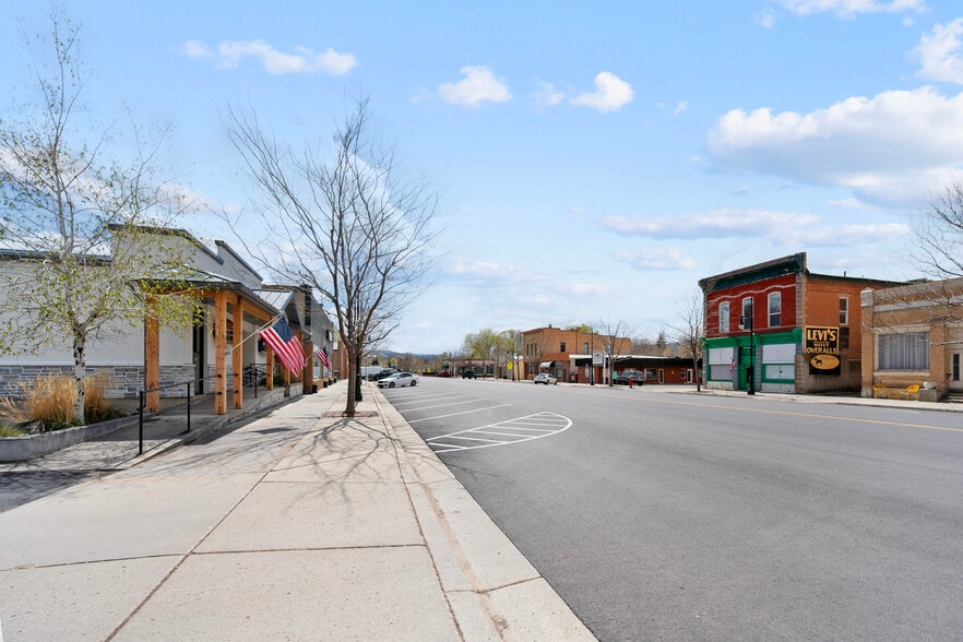 More Photos Of 21 S Main St, Coalville General Retail For Sale