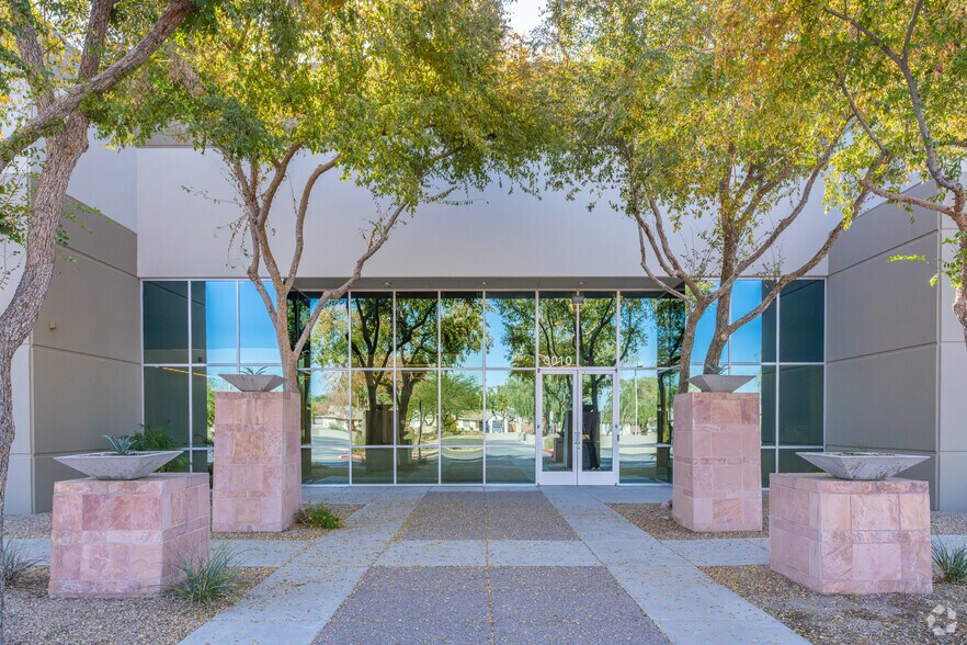 More Photos Of 20401 N 29th Ave, Phoenix Unknown For Lease