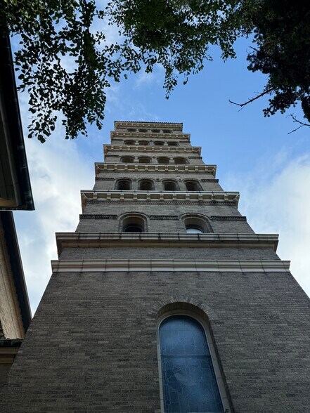 More Photos Of 3500 Montgomery Rd, Cincinnati Religious Facility For Sale