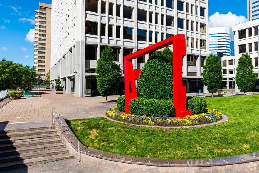 More Photos Of 1111 E Main St, Richmond Office For Lease