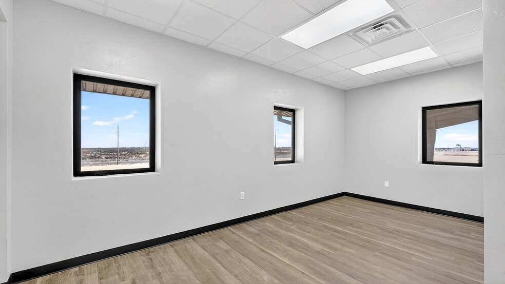 More Photos Of 16510 W Basin St, Odessa Warehouse For Sale