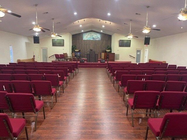 More Photos Of 14000 Chrisman Rd, Houston Religious Facility For Lease