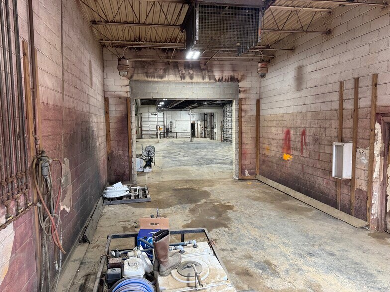 More Photos Of 1508 Highway 218 W, Indian Trail Manufacturing For Lease