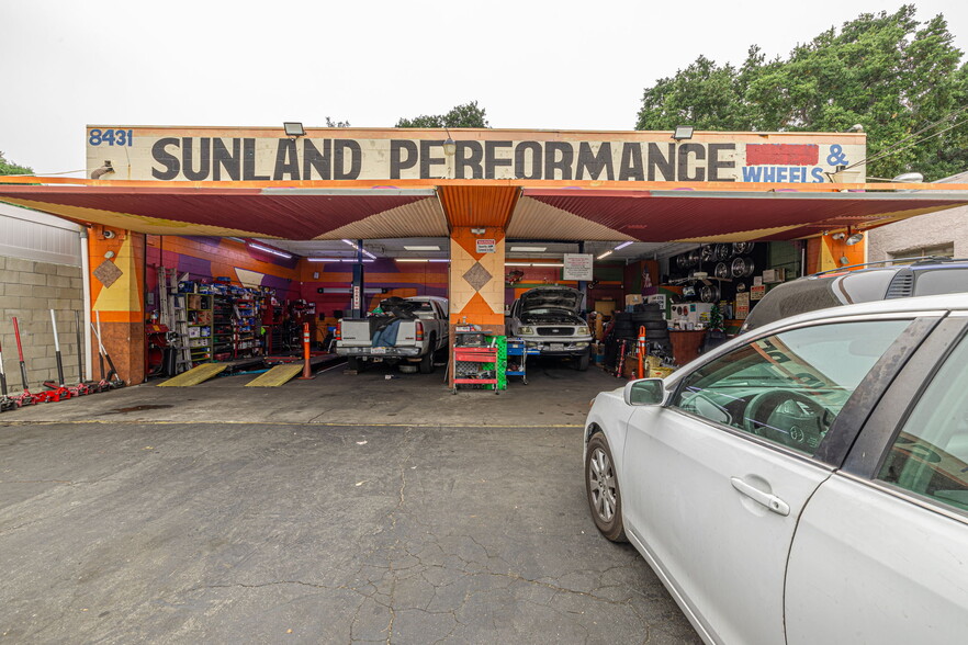 Primary Photo Of 8431 Foothill Blvd, Sunland Auto Repair For Sale