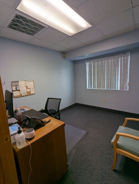 More Photos Of 1445 Wampanoag Trl, Riverside Office For Sale