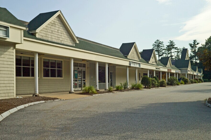 More Photos Of 127 Long Sands Rd, York Storefront For Lease