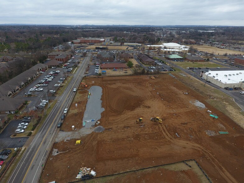 More Photos Of 132 Maple Row Blvd, Hendersonville Office For Lease