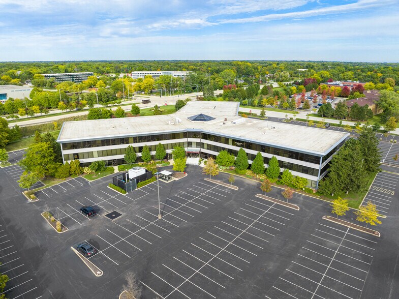 More Photos Of 2275 Half Day Rd, Bannockburn Office For Lease