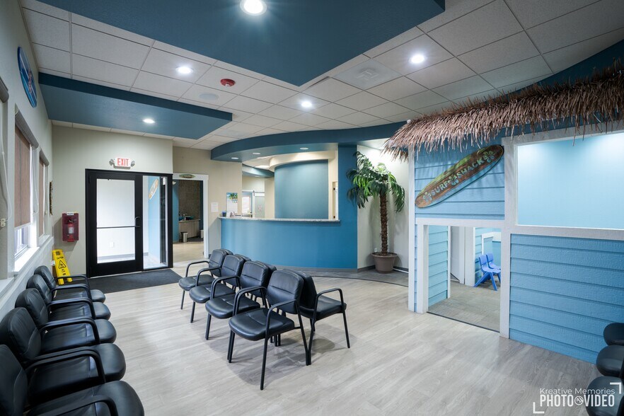 More Photos Of 530 Running W Dr, Gillette Healthcare For Sale