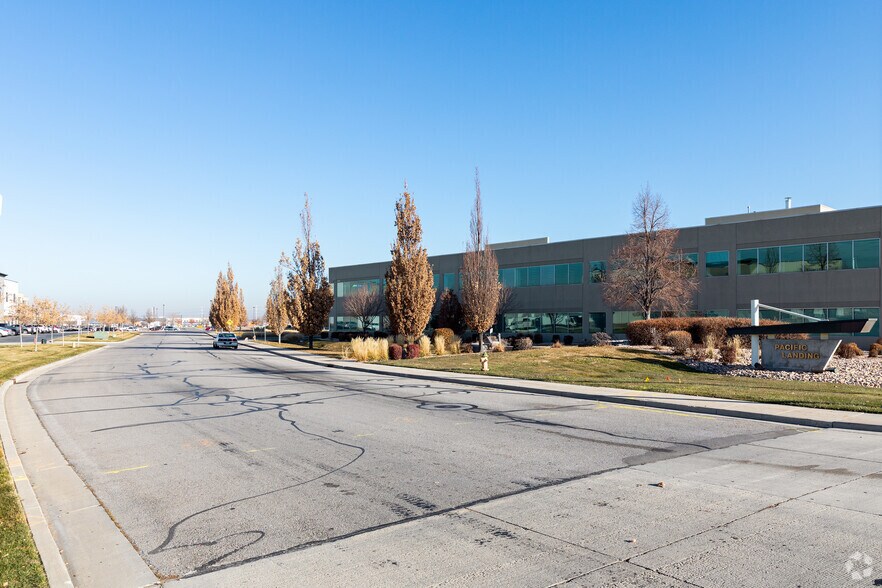 More Photos Of 1355 S 4700 W, Salt Lake City Office For Lease