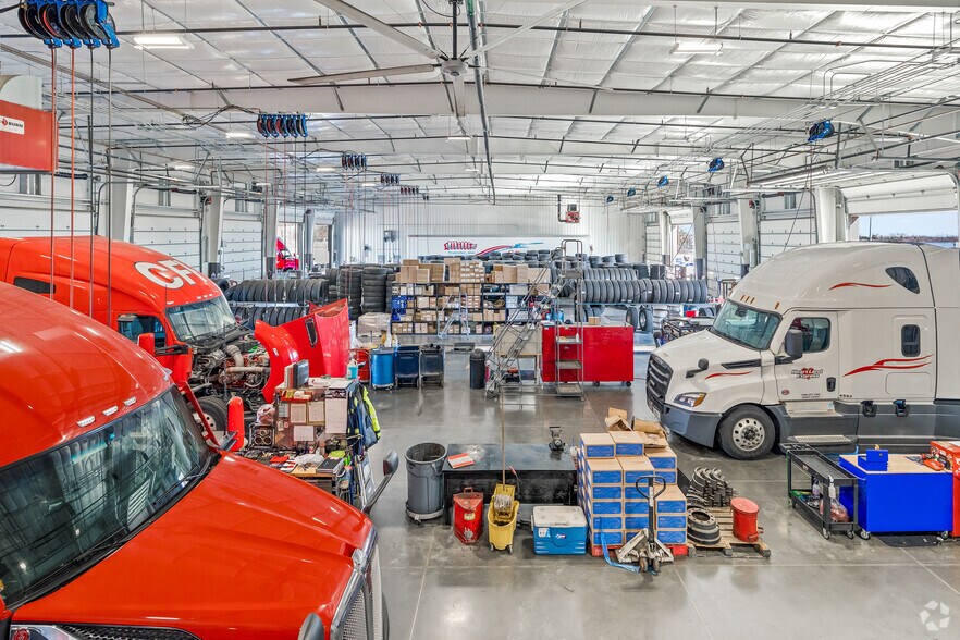 More Photos Of 3501 S Burleson Blvd, Alvarado Truck Terminal For Sale