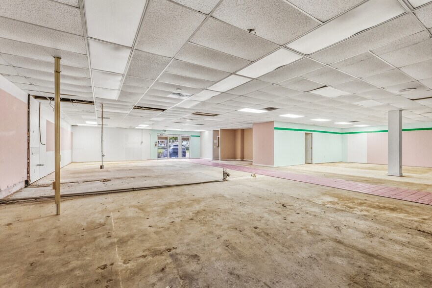 More Photos Of 1635 14th Ave, Vero Beach Office For Lease
