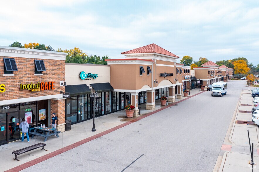 More Photos Of 2709-2775 Willow Rd, Glenview Unknown For Lease