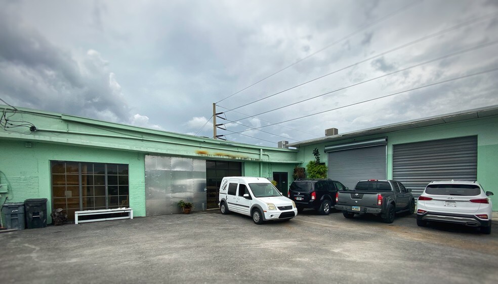 More Photos Of 290 NW 73rd St, Miami Service For Lease