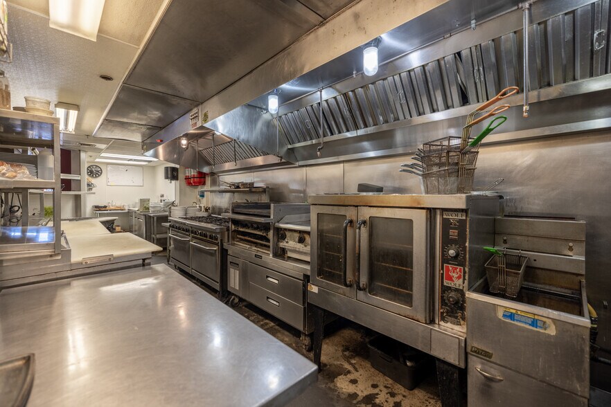 More Photos Of 743 Haywood Rd, Asheville Restaurant For Sale