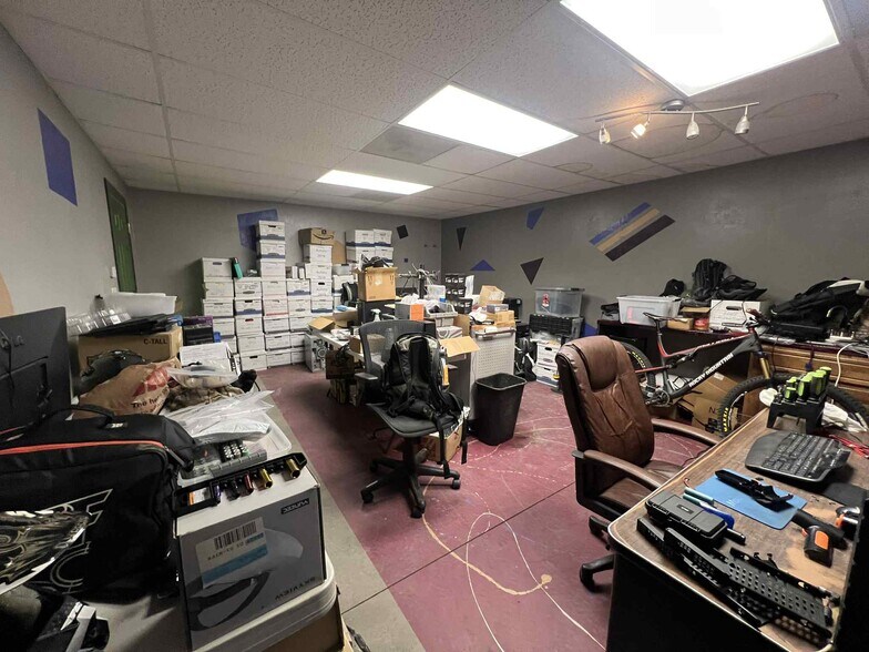 More Photos Of 1211 Wilson ln, West Haven Warehouse For Lease