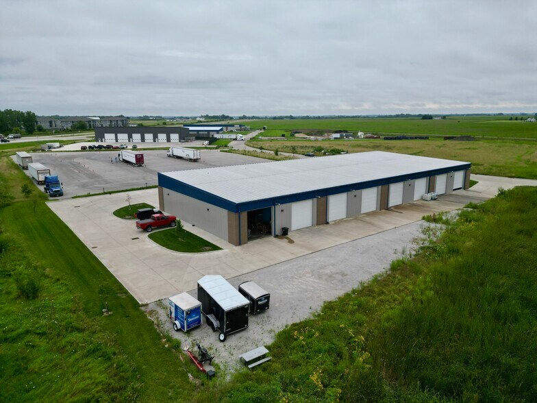 More Photos Of 2404 Robinson Ave NE, Bondurant Service For Lease