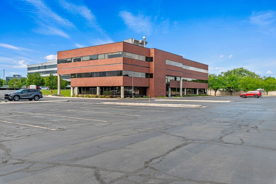 More Photos Of 1225 E Fort Union Blvd, Cottonwood Heights Office For Sale