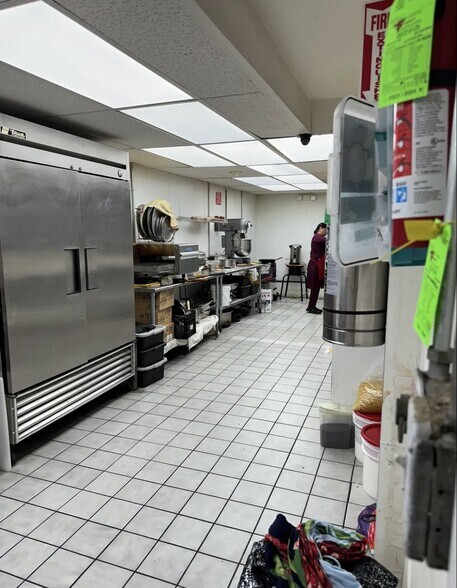 More Photos Of 1001 S Woody Guthrie St, Okemah Storefront Retail Office For Sale