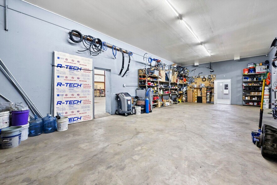 More Photos Of 1033-1047 W 3rd St, San Bernardino Warehouse For Sale