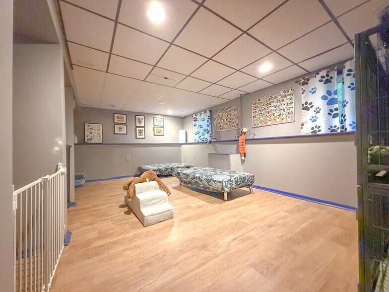 More Photos Of Bay Road, North Easton Specialty For Sale