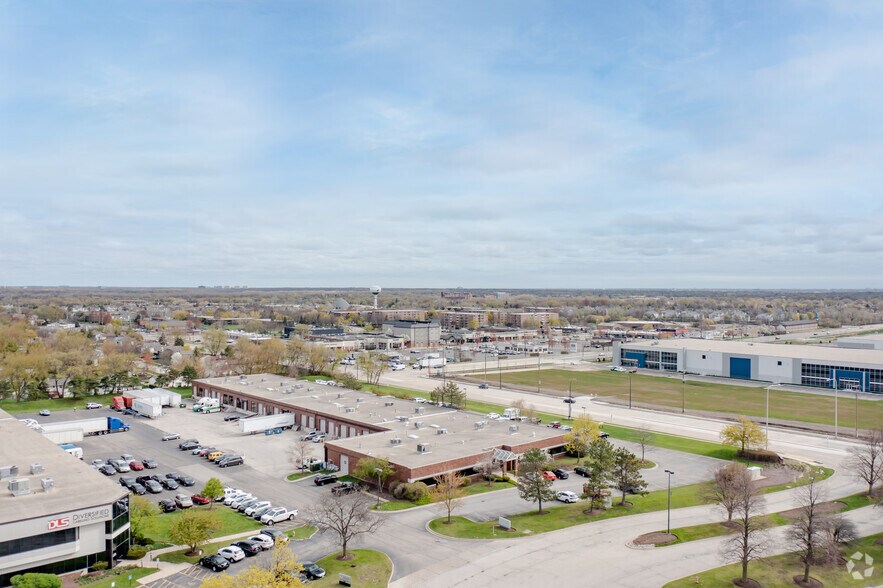 More Photos Of 1253-1279 Hamilton Pky, Itasca Light Distribution For Lease