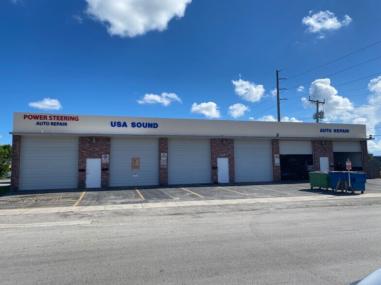 More Photos Of 5960-5992 SW 23rd St, West Park Showroom For Sale