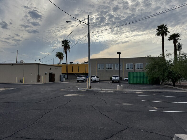 More Photos Of 1516 E Thomas Rd, Phoenix Restaurant For Sale