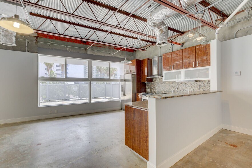 More Photos Of 3425 Galt Ocean Dr, Fort Lauderdale Storefront Retail Office For Lease