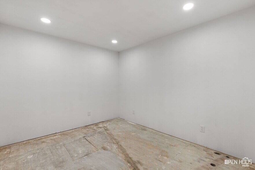 More Photos Of 1317 East St, Graham Medical For Sale