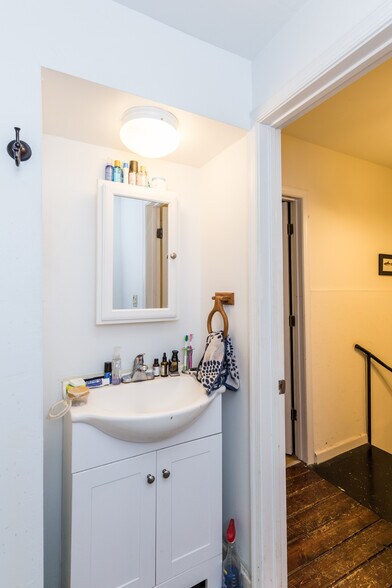 More Photos Of 1434 S 5th St, Philadelphia Apartments For Sale