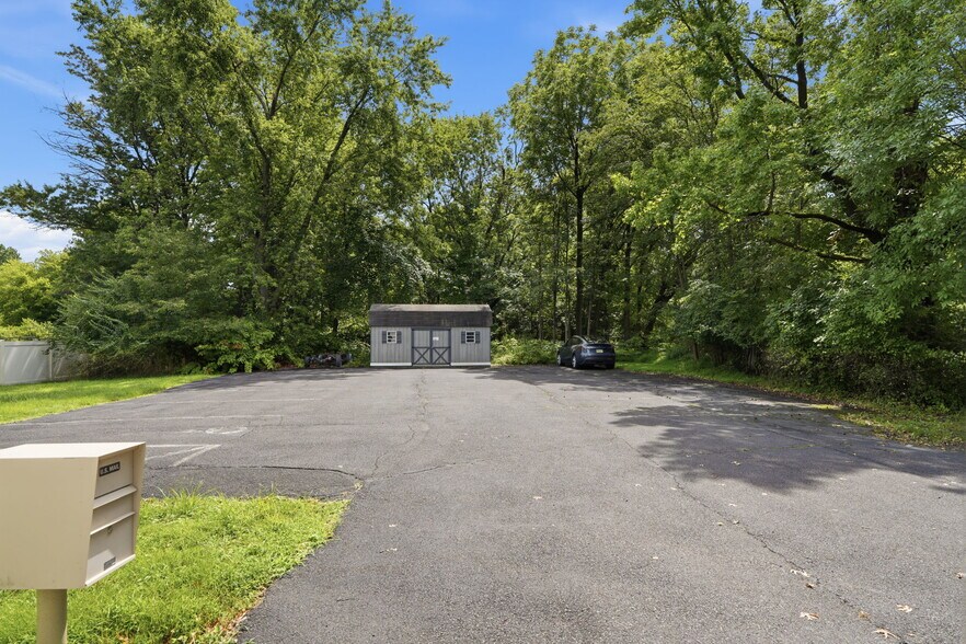 More Photos Of 3157 Mechanicsville Rd, Eddington Medical For Sale