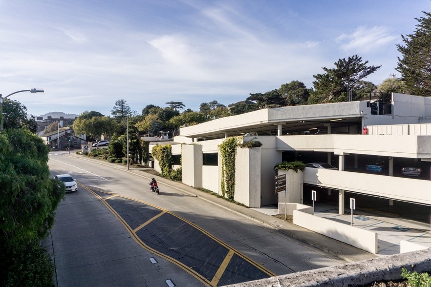 More Photos Of 99 Pacific St, Monterey Loft Creative Space For Lease