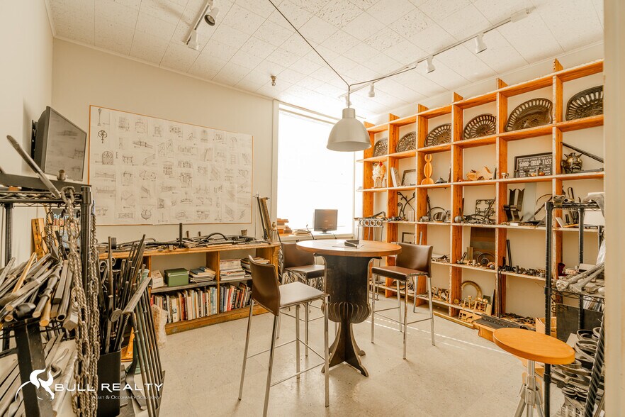 More Photos Of 979 Donnelly Ave SW, Atlanta Warehouse For Sale