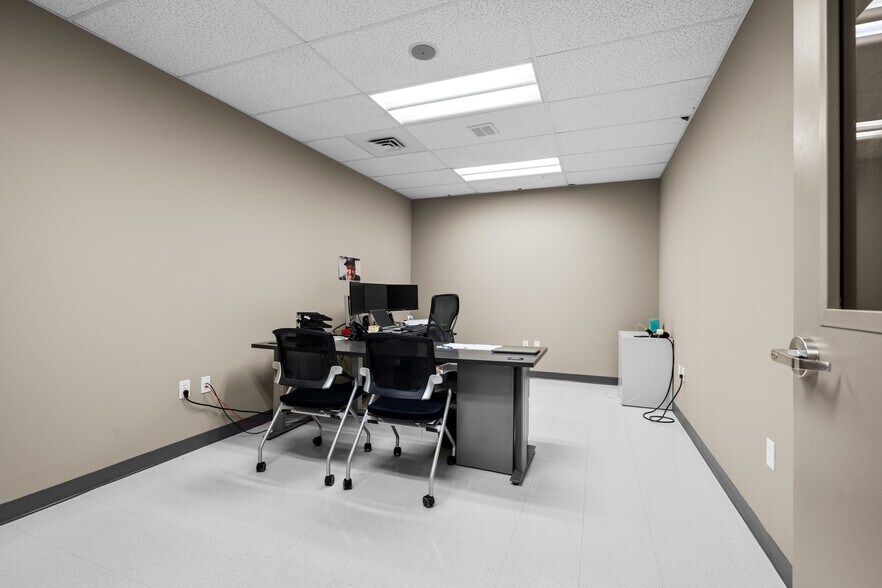 More Photos Of 115 W Wyoming St, Kalispell Warehouse For Sale