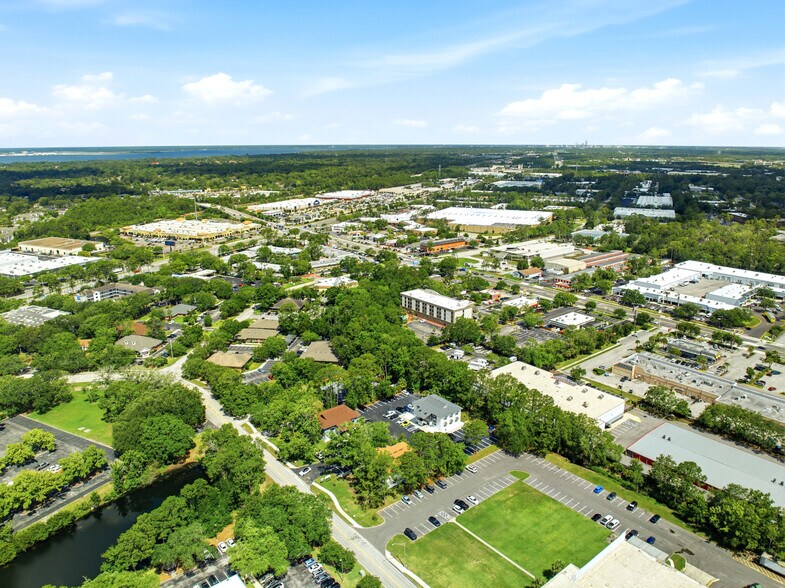 More Photos Of 8431 Baymeadows Way, Jacksonville Loft Creative Space For Lease