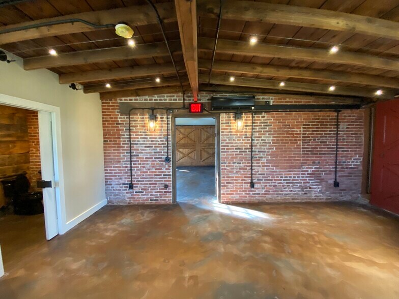 More Photos Of 3 Crosswicks Chesterfield Rd, Chesterfield Township Office Residential For Sale