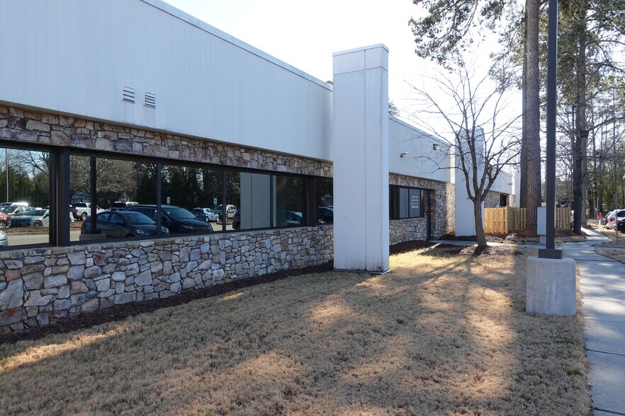 More Photos Of 3901 N Roxboro St, Durham Medical For Lease