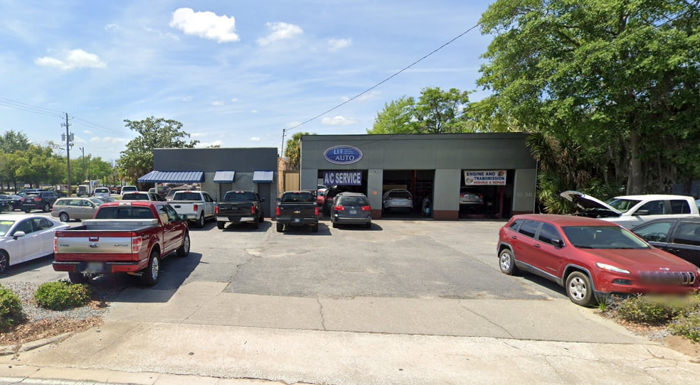 More Photos Of 300 W Hill, Valdosta Auto Dealership For Sale