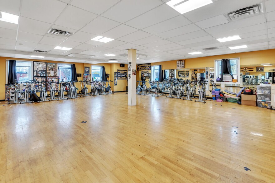 More Photos Of 42 Summer St, Pittsfield Medical For Sale