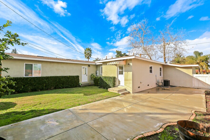 More Photos Of 1200 W Sycamore Ave, Orange Apartments For Sale