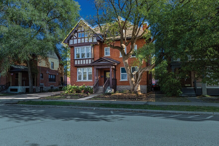 More Photos Of 226 Argyle Ave, Ottawa Office For Sale