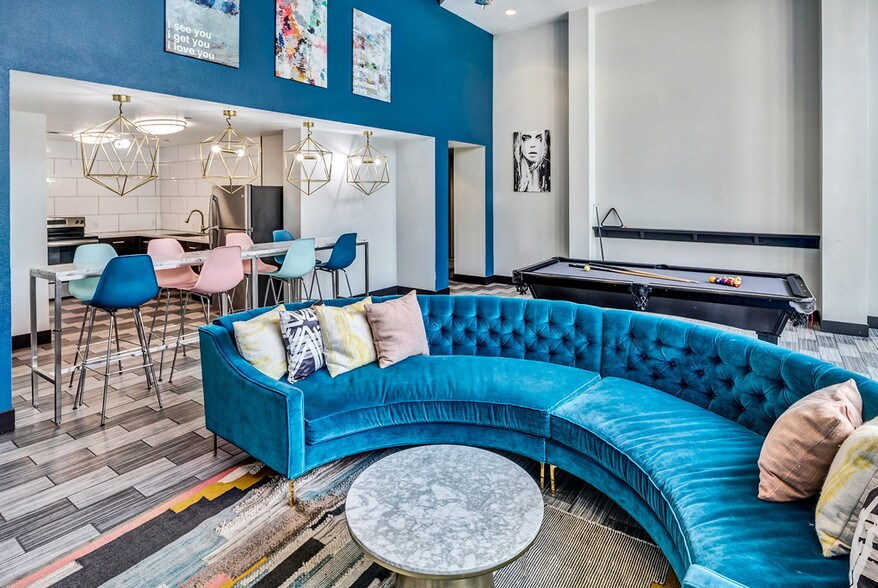 More Photos Of 6399 Christie Ave, Emeryville Apartments For Lease