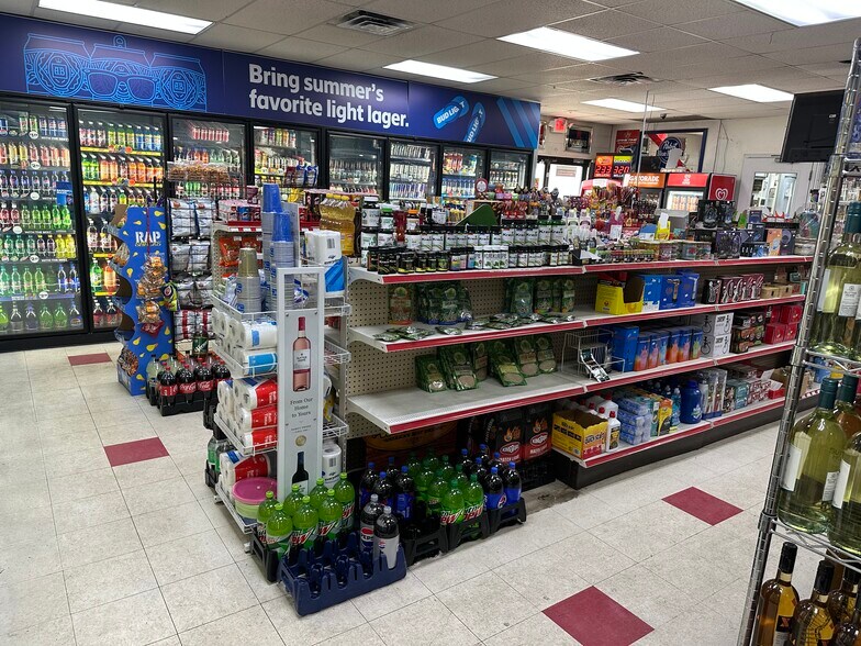 More Photos Of 3116 E 9 Mile Rd, Warren Convenience Store For Sale
