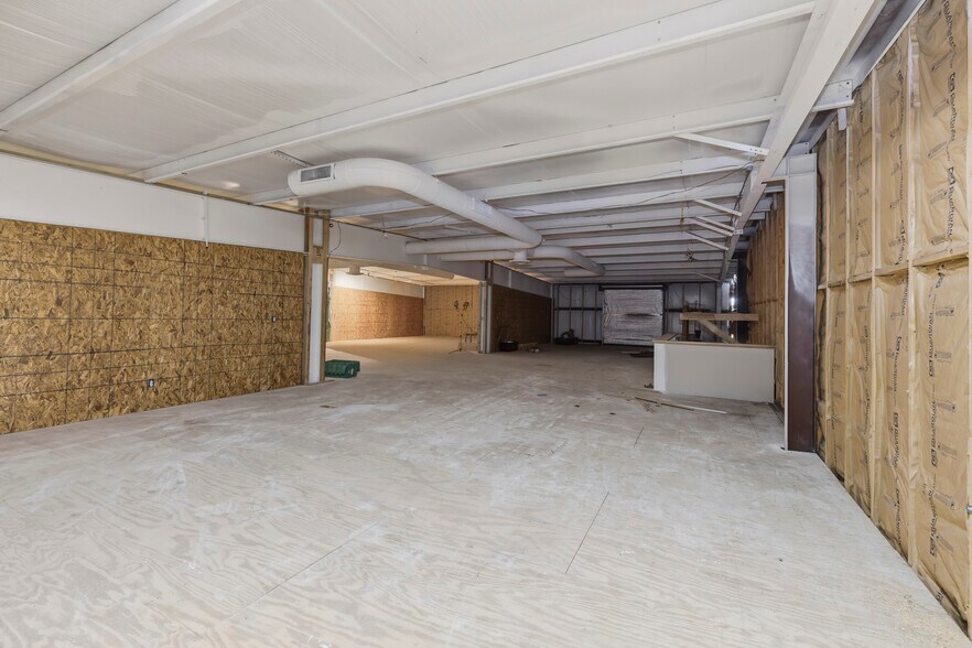 More Photos Of 966 Greensboro Rd, Eatonton Flex For Lease